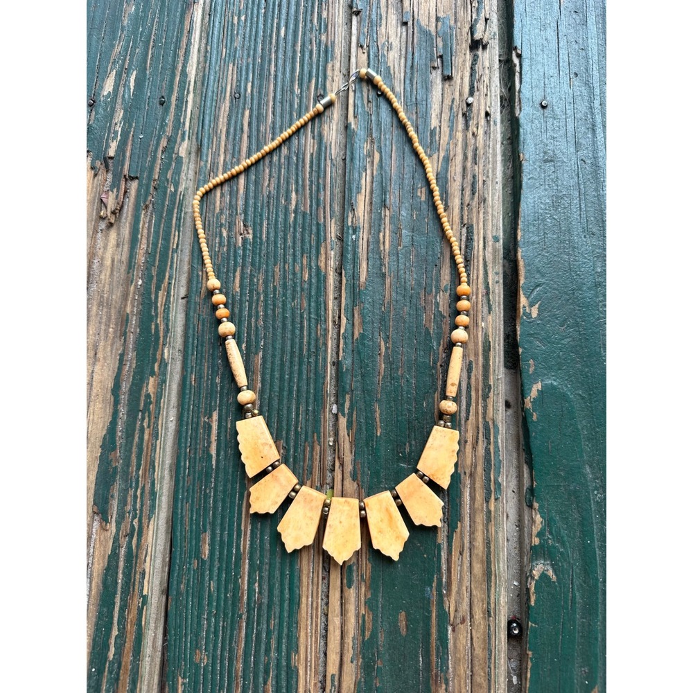 Vintage Boho Carved Bone Style Beaded Statement Necklace Cream Tan A3629